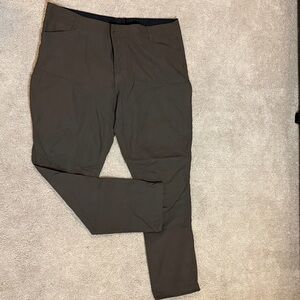 Kuhl Men's Deep Brown Khakis